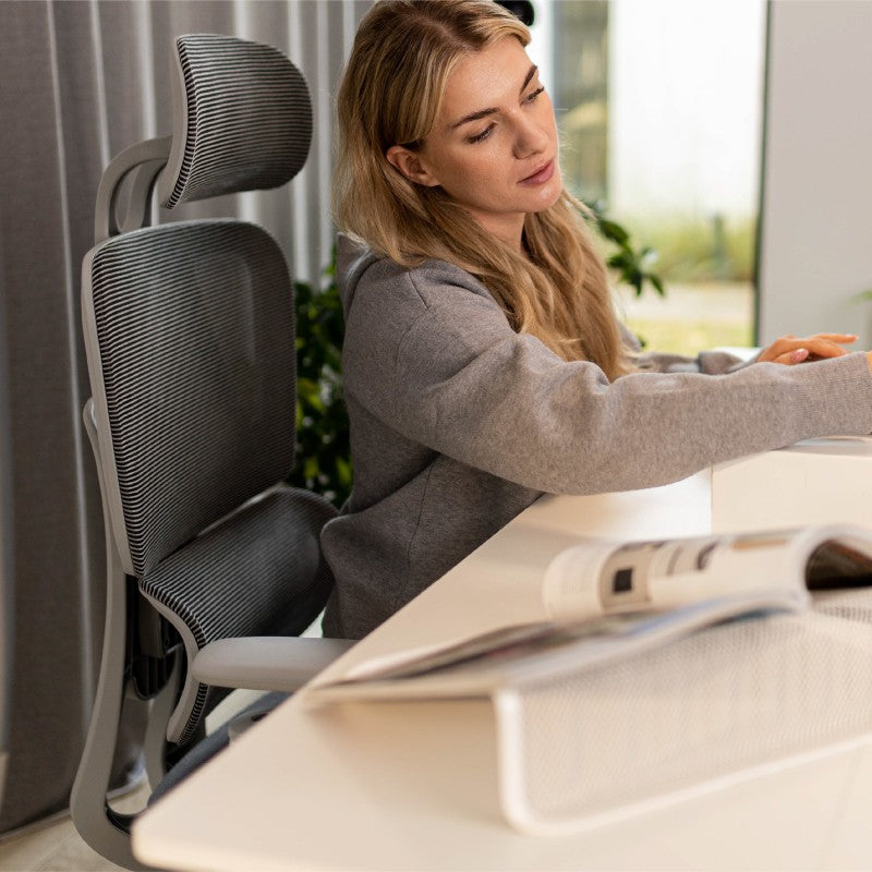 Fotel biurowy z masażem Mark Adler Visioner 8.3 Grey